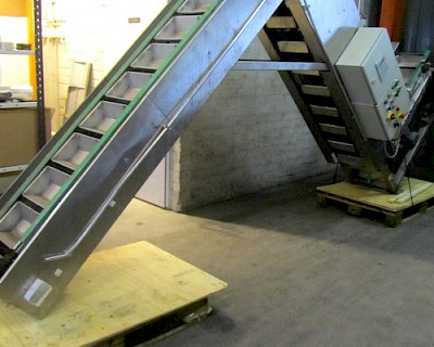 Elevator conveyor Tuntematon