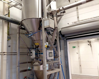 Jauhetekniikka Oy jauheen vastaanottoasema Jauhetekniikka Oy